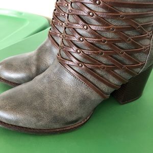 Eurosoft gray booties